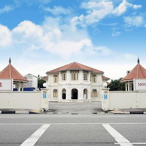 Mountbatten Hotel